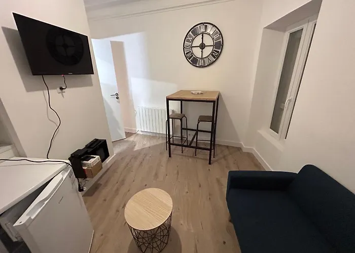 Le Petit Royal Apartment *